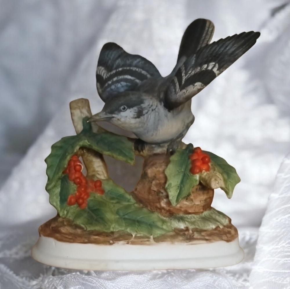Mocking Bird Porcelain Figurine-Andrea by Sadek- 7703
